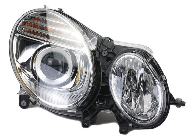 Mercedes Headlight Assembly – Passenger Side (Xenon) (Adaptive